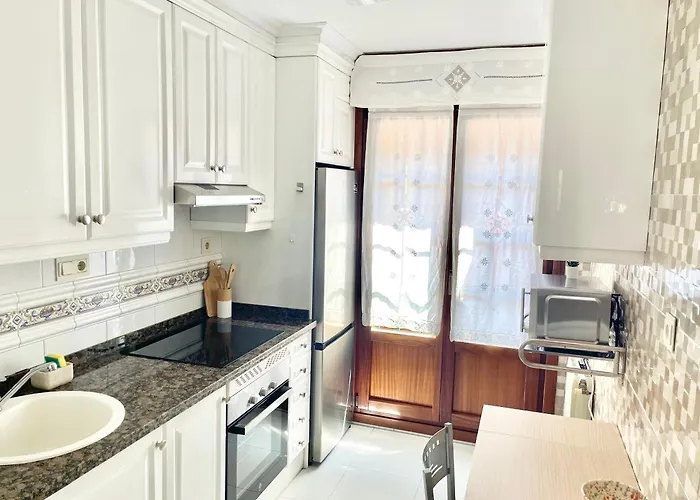 Cimadevilla 16 Apartman Gijón